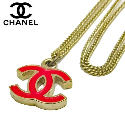 chanel ketting logo|chanel logo cc.